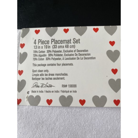 new from the heart valentines 4 pc placemats set hearts - Picture 3 of 3